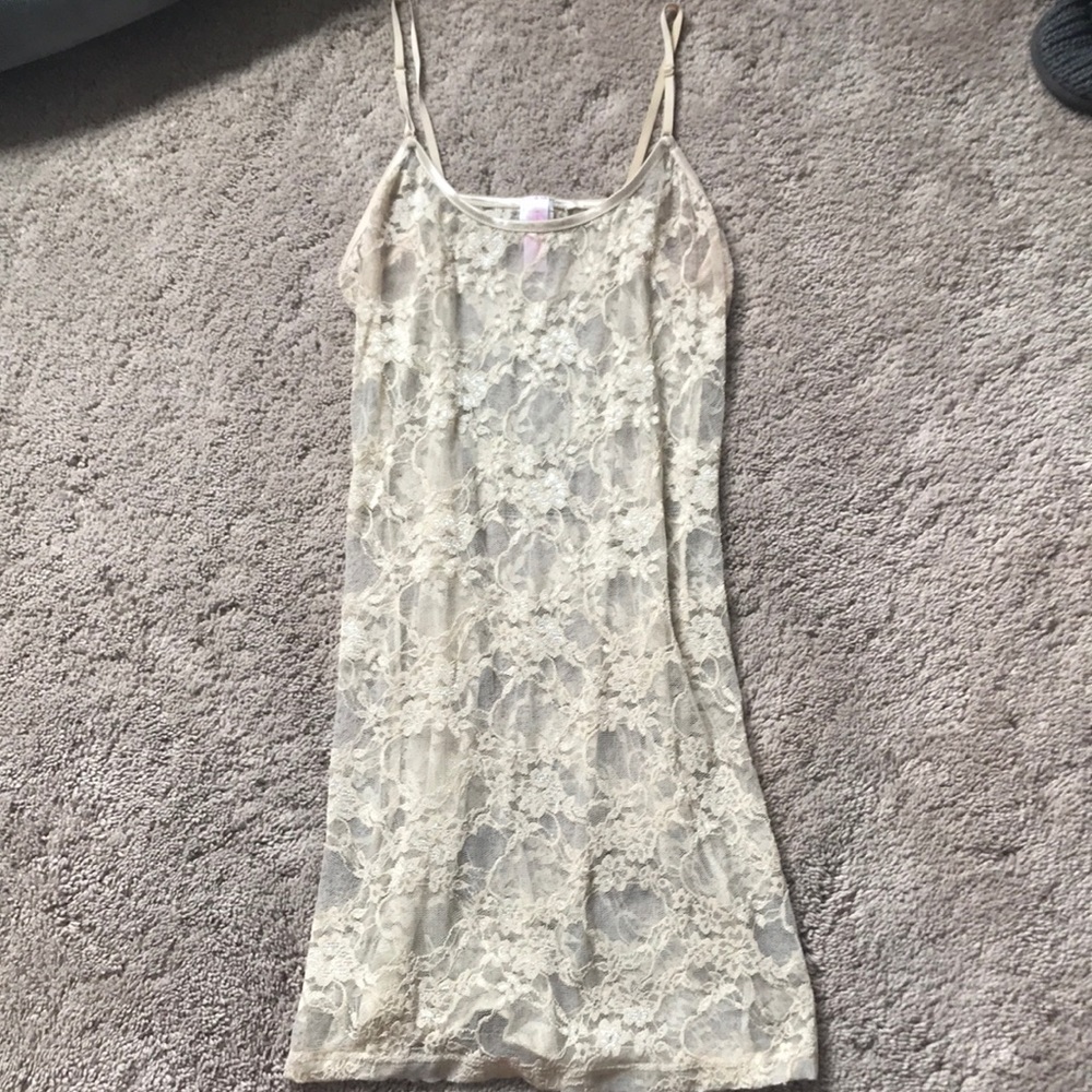 Worn once! Cream/Beige lace tank